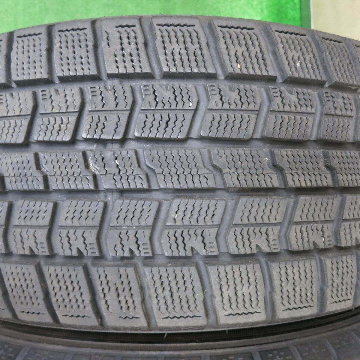 [送料無料] バリ溝！キレイ！9分★日産 V37 スカイライン 純正 225/55R17 スタッドレス グッドイヤー アイスナビ7 17インチ PCD114.3/5H★4111802NJス