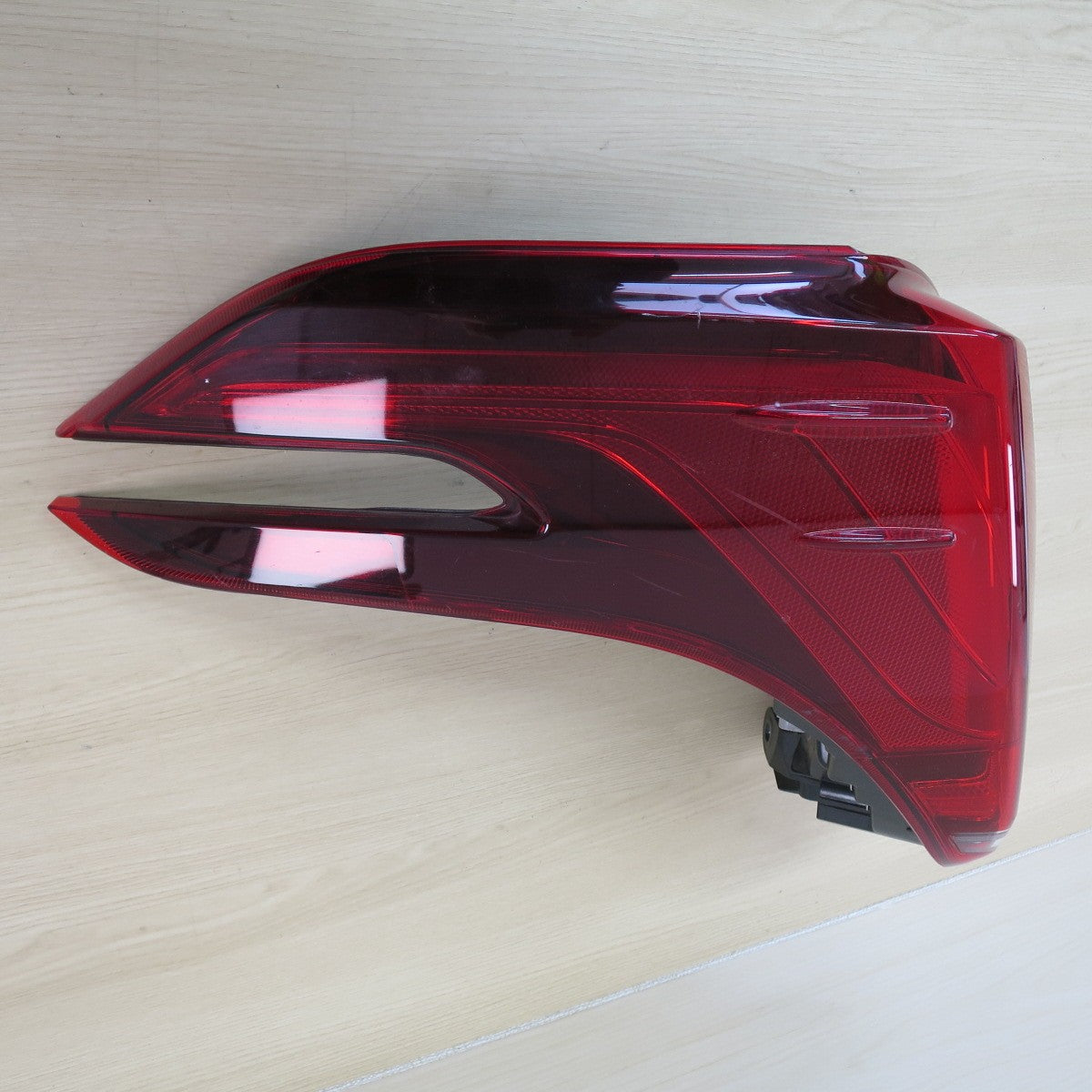 キレイ♪トヨタ 30系 アルファード 純正 テールライト KOITO 58-75 L 左 側 のみ テールランプ 照明 カー パーツ♪