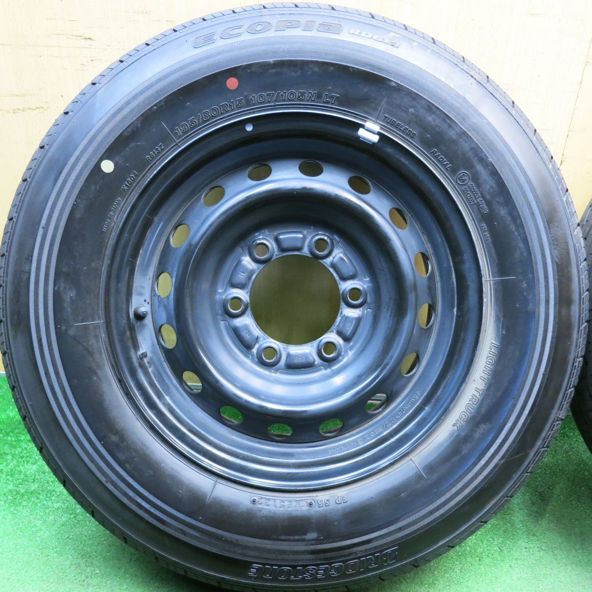ほぼ未使用！22年◎トヨタ ハイエース 純正 スチール 195/80R15 107/105N ブリヂストン エコピア RD613 15インチ PCD139.7/6H◎6062407HAノ