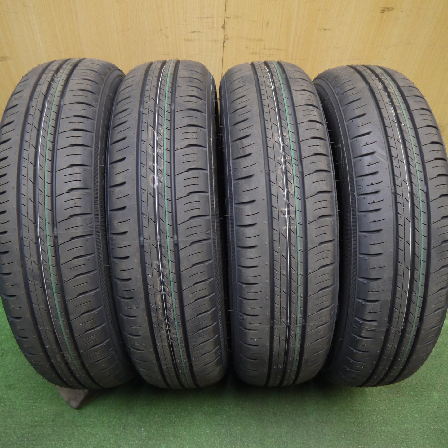 新車外し！25年★155/65R14 ダンロップ エナセーブ EC300+ タイヤ 14インチ N-BOX デイズ ルークス タント ムーヴ ミライース 等★6021806Hノタ