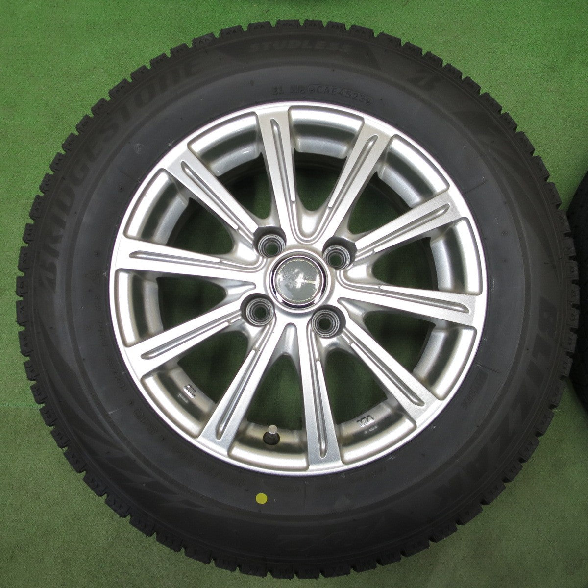 バリ溝！23年！ほぼ10分◎スタッドレス 175/70R14 ブリヂストン ブリザック VRX2 MiLLOUS PS ミルアス 14インチ PCD100/4H◎6091803NGス