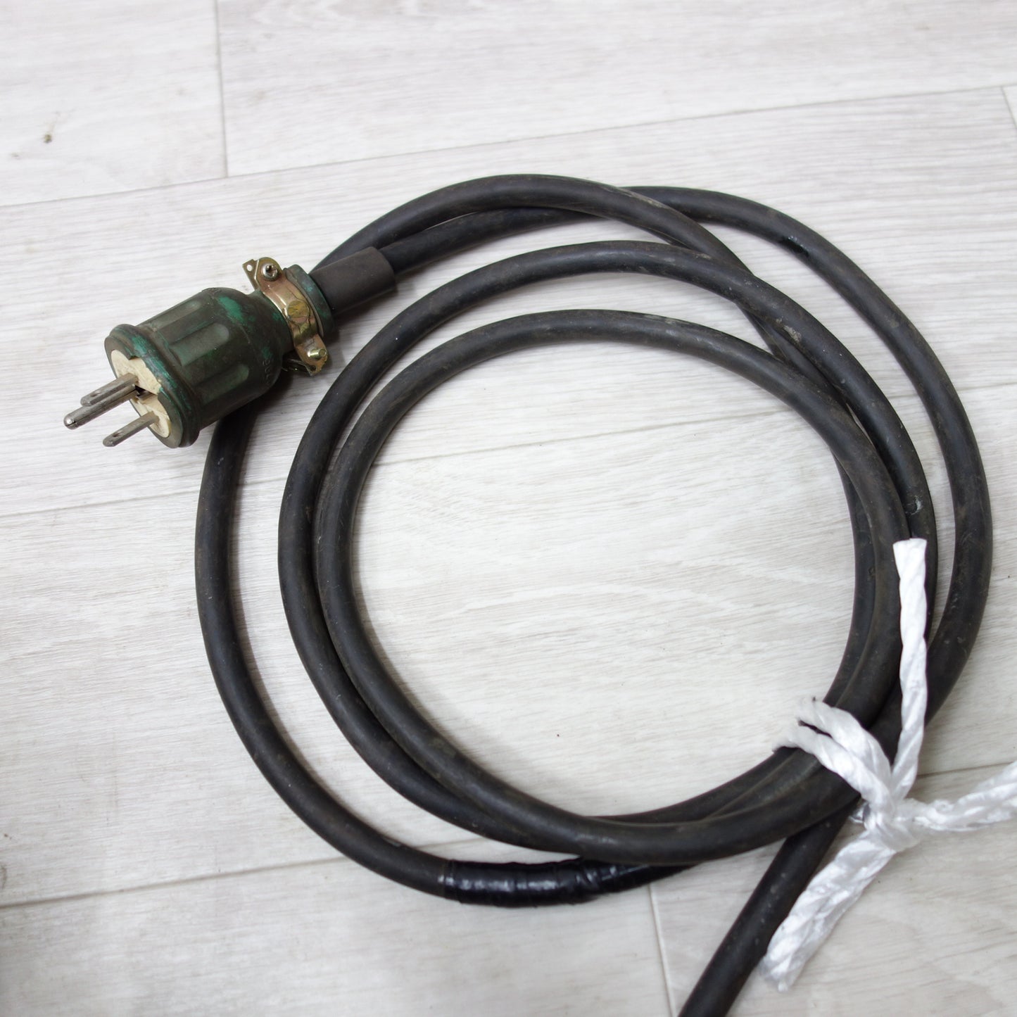 [送料無料] ◆HITACHI 日立工機 100mm ロータリバンドソー CB10VA 切断機 電動工具 100V◆