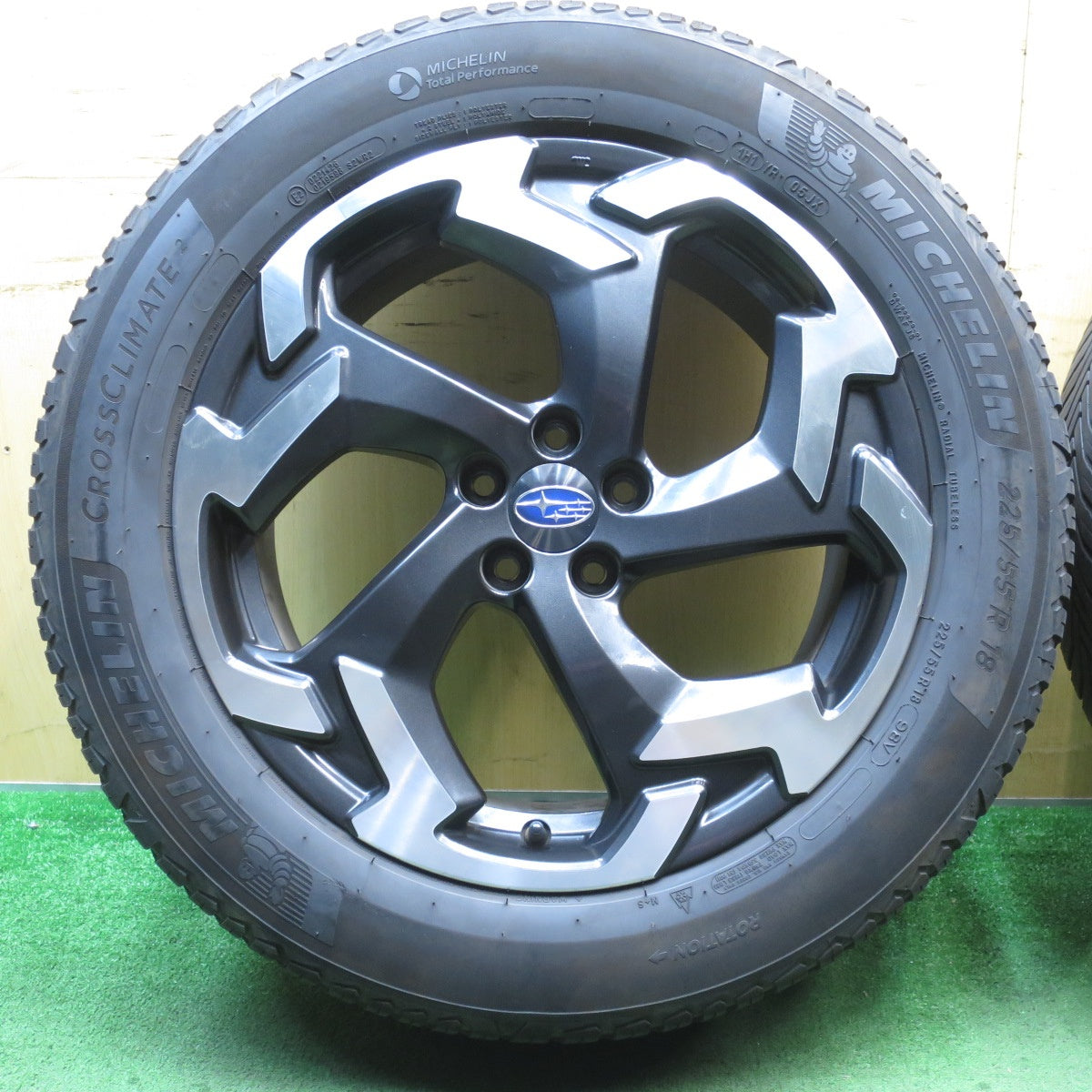 キレイ！23年★スバル XV アドバンス 純正 225/55R18 ミシュラン CROSSCLIMATE2 オールシーズン 18インチ PCD100/5H★5080801NJノ