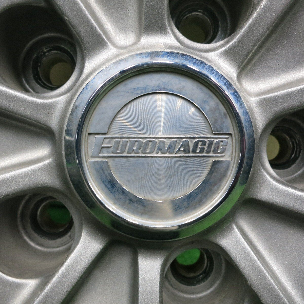 バリ溝！キレイ！9.5分★スタッドレス 215/60R17 ピレリ アイスアシンメトリコ プラス EUROMAGIC BLEST JP 17インチ PCD114.3/5H★4112901HAス