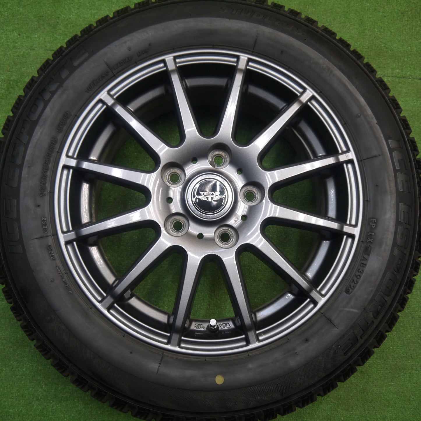 キレイ！22年★スタッドレス 185/65R15 アイスエスポルテ TEAD テッド 15インチ PCD114.3/5H★5122402Hス