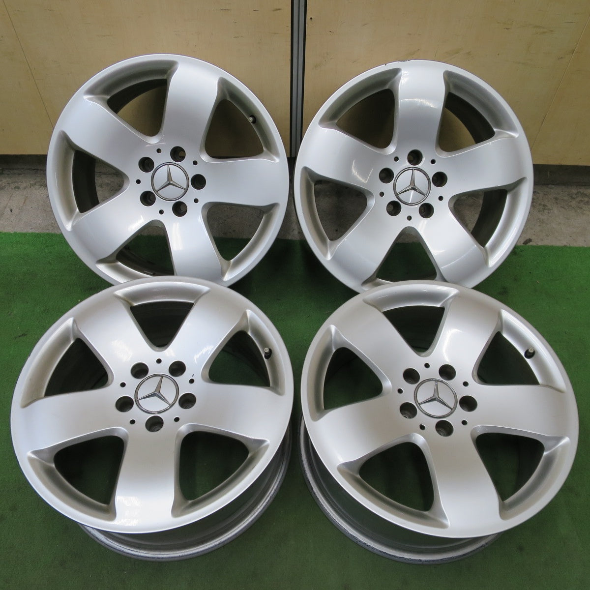 4本価格★ベンツ Eクラス W211 純正 ホイール 17インチ 17×8J PCD112/5H★6062402NGホ