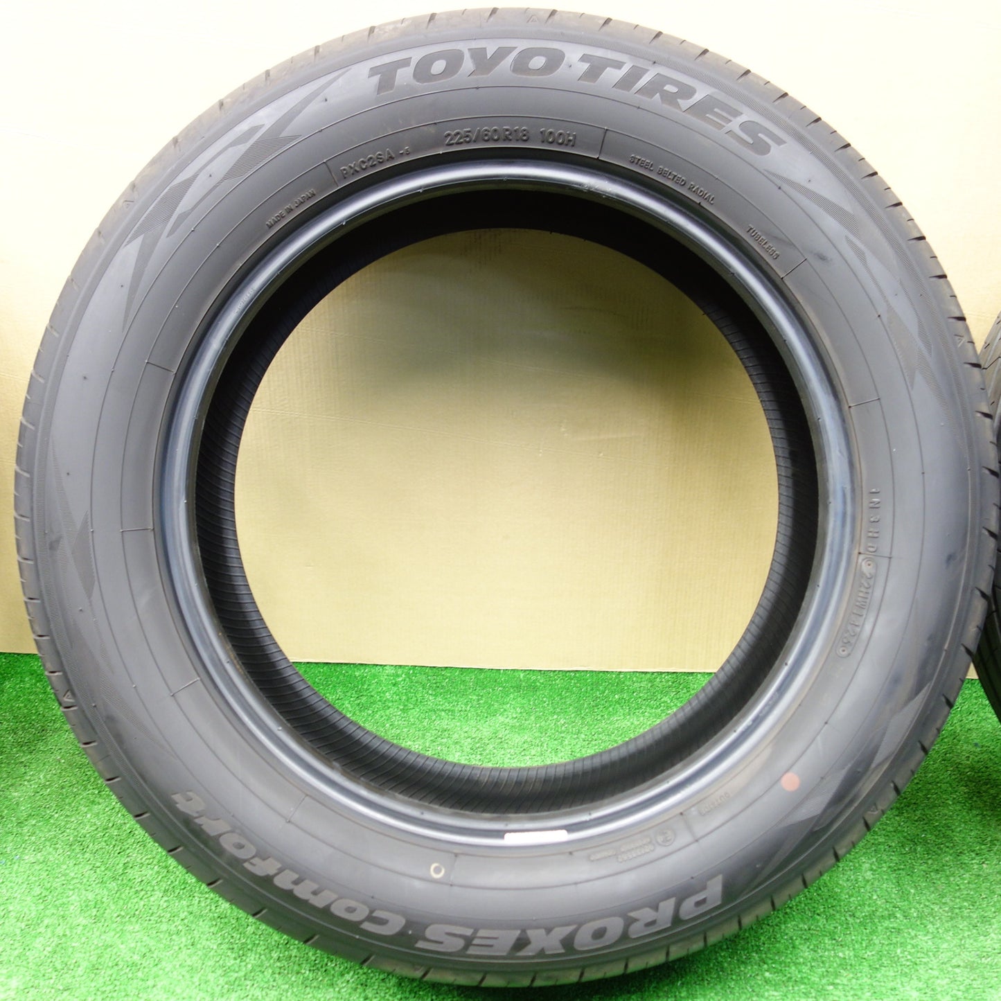 バリ溝！25年！9.5分★225/60R18 トーヨー プロクセス Comfort コンフォート タイヤ 18インチ 40系 アルファード ヴェルファイア 等★5112801KTノタ