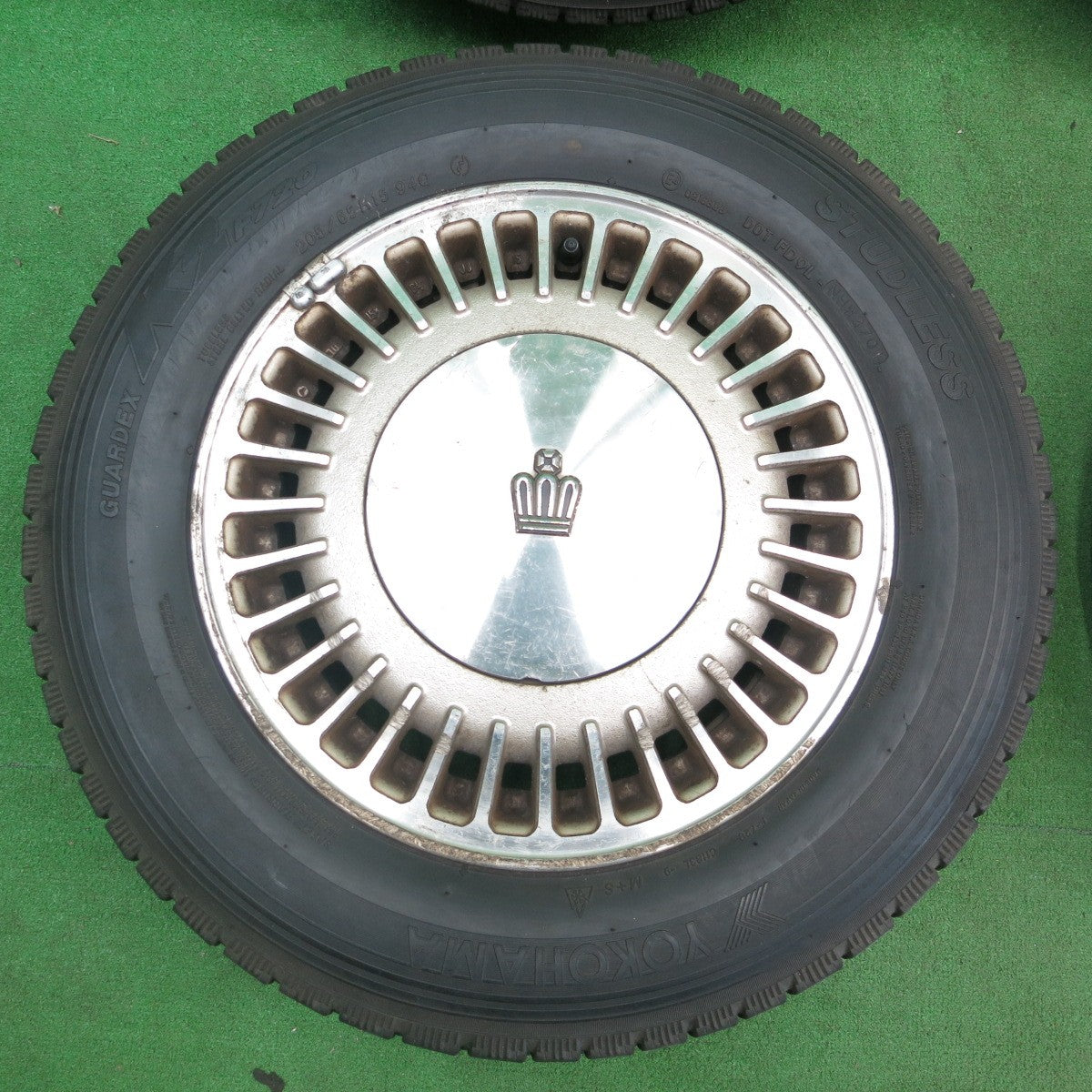 *送料無料* 4本価格★トヨタ 13 クラウン 純正 205/65R15 ヨコハマ GUARDEX K2 F720 15インチ PCD114.3/5H★4052001ナス