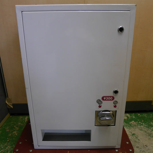 [送料無料] ☆手動式 自動 販売機 トレカ BOX トレーディング カード ボックス 自販機 ガチャ ガチャ メーカー 型式 不明 ジャンク品③☆