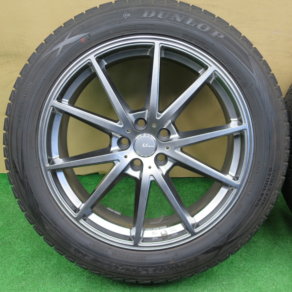センサー付！バリ溝！キレイ！9.5分★スタッドレス 235/55R20 ダンロップ ウインターマックス SJ8 LF SPORT LFスポーツ 20インチ PCD114.3/5H★5121309NKス