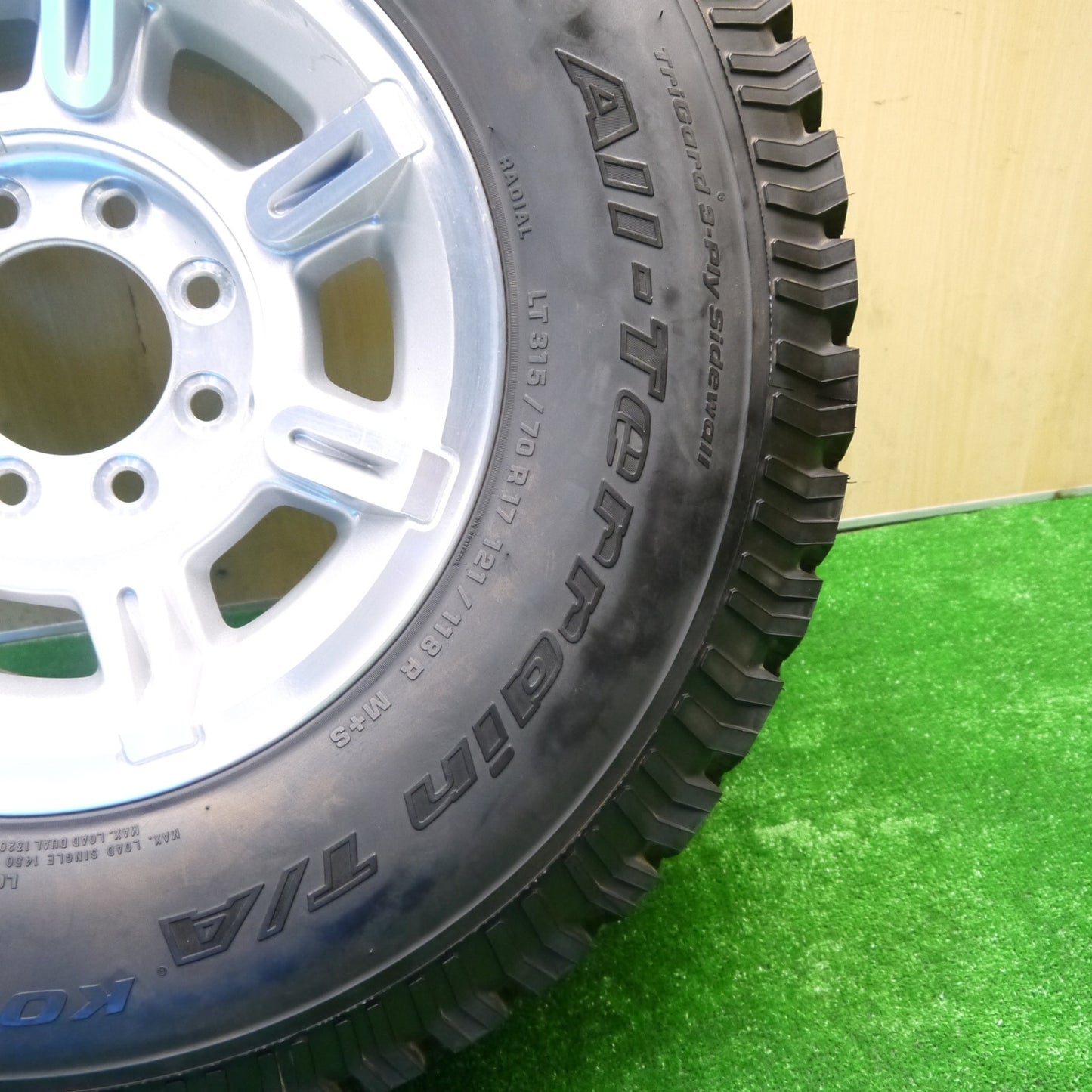 新車外し！1本★ハマー H2 純正 315/70R17 121/118R BFグッドリッチ All-Terrain T/A KO 17インチ PCD165.1/8H★5100801Hノ