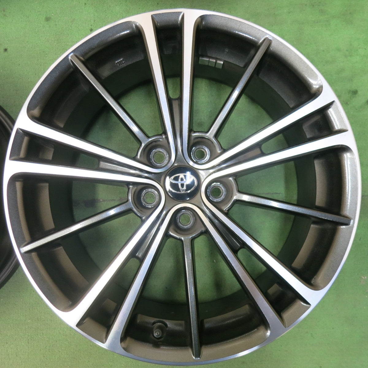 トヨタ zn6 後期純正ホイール　pcd100 5h トヨタ zn6 後期純正ホイール pcd100 5h 単品 純正 ホイール 1本