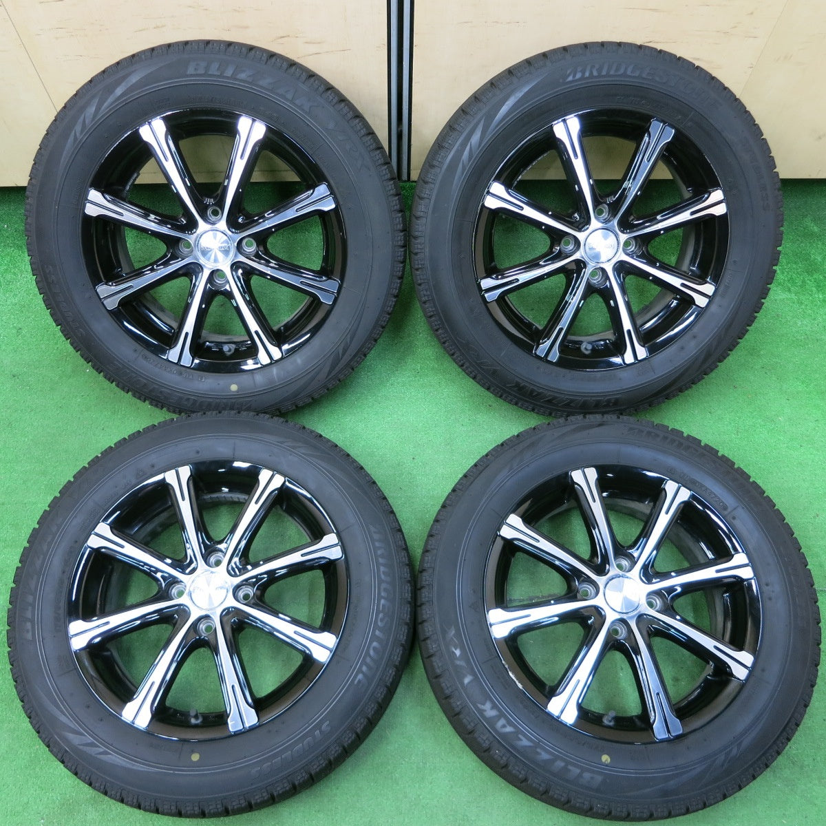 *送料無料* バリ溝！20年！キレイ！8.5分★スタッドレス 175/65R15 ブリヂストン ブリザック VRX BALMINUM バルミナ 15インチ PCD100/4H★4053105イス