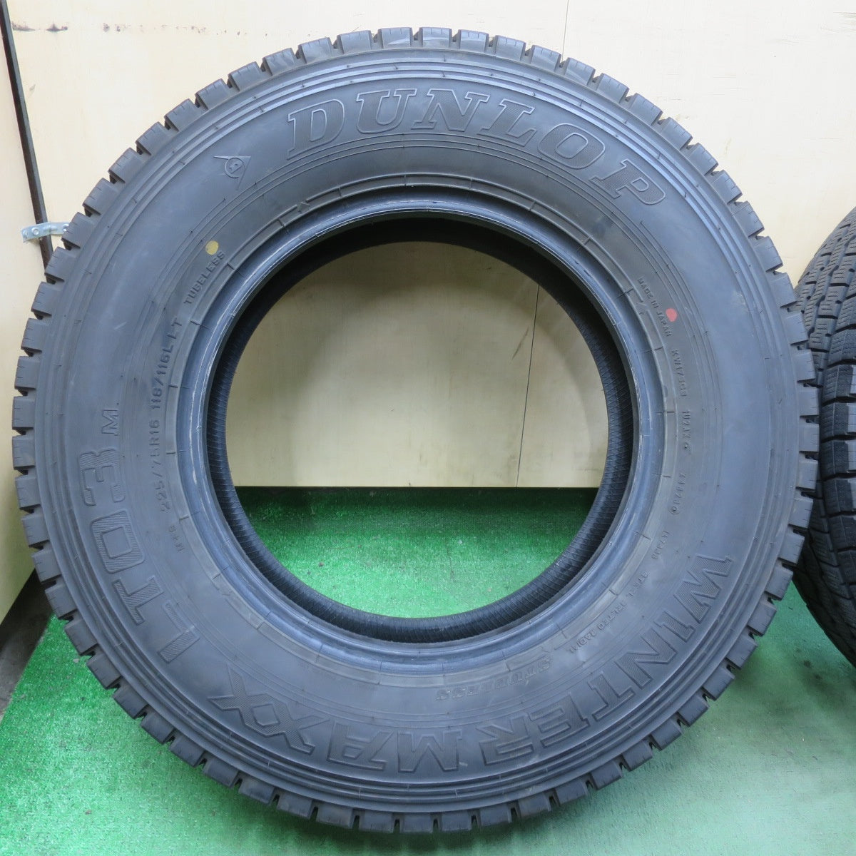 バリ溝！23年！9分！6本★トラック タイヤ 225/75R16 118/116L スタッドレス ダンロップ ウインターマックス LT03M 16インチ★5121901イスタ
