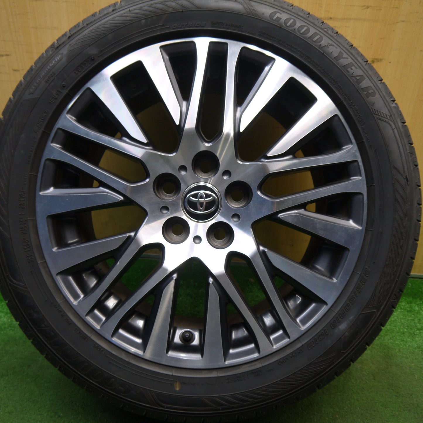 バリ溝！22年！9.5分！1本★トヨタ 30系 アルファード ヴェルファイア 純正 235/50R18 グッドイヤー EfficientGrip RVF02 18インチ PCD114.3/5H★6020206Hノ