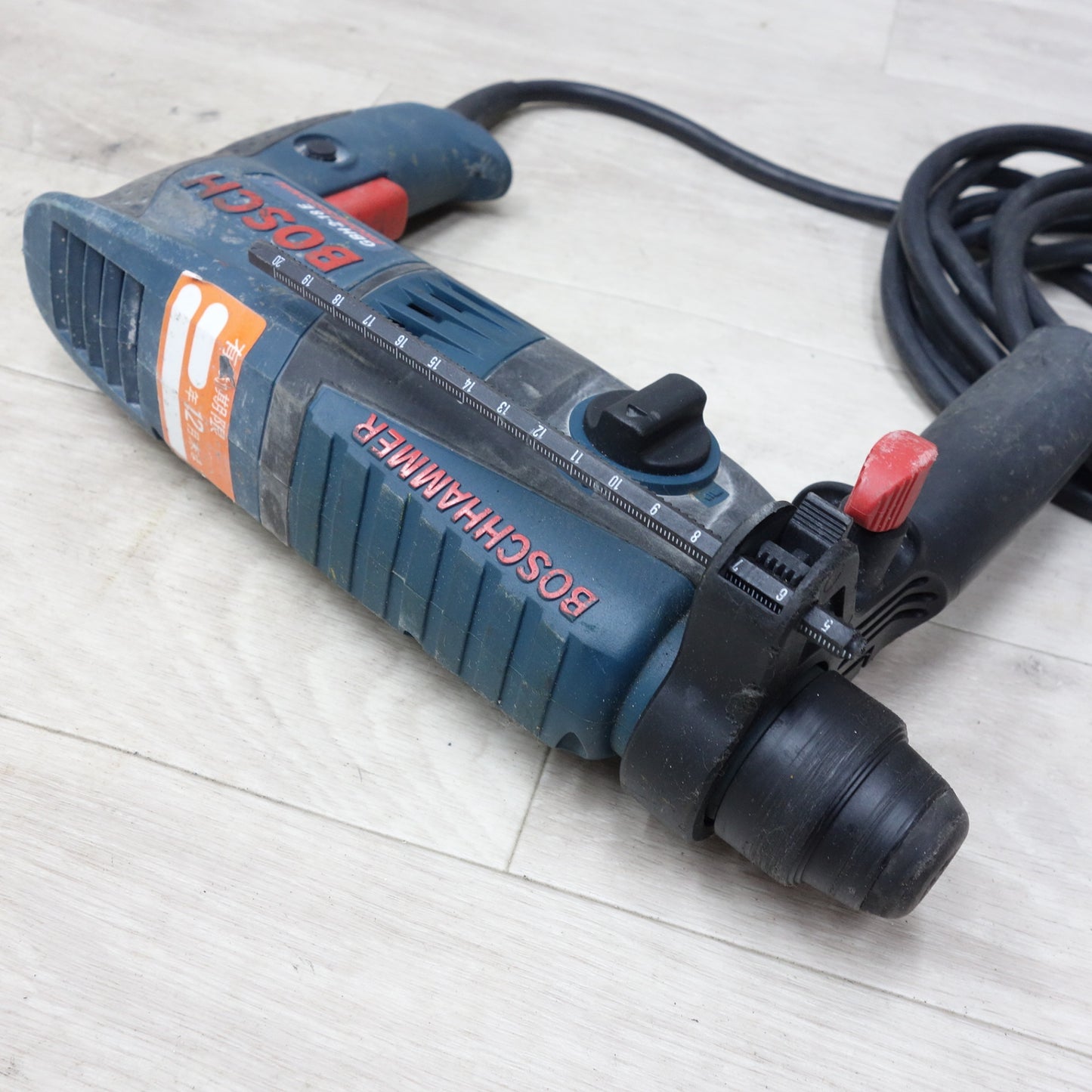 [送料無料] 付属品付き◆ボッシュ 18mm ハンマー ドリル 100V GBH2-18E ケース付き BOSCH 電動 工具◆