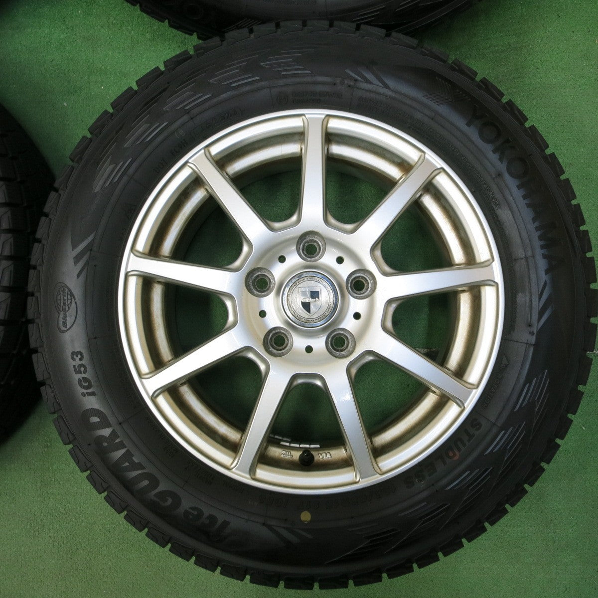 [送料無料] バリ溝！21年！9.5分★スタッドレス 195/65R15 ヨコハマ アイスガード iG53 GMach 15インチ PCD114.3/5H★4092606SYス