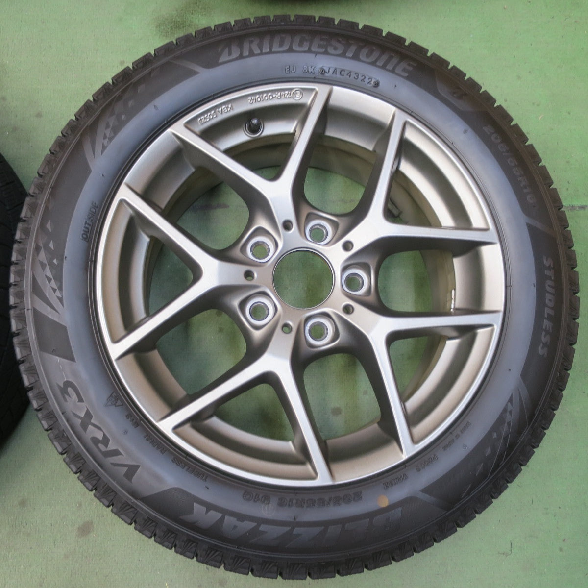 バリ溝！22年！キレイ！9.5分◎BMW 等 BORBET type Y 205/55R16 スタッドレス ブリヂストン ブリザック VRX3 ボルベット タイプY 16インチ PCD120/5H◎6091911イス