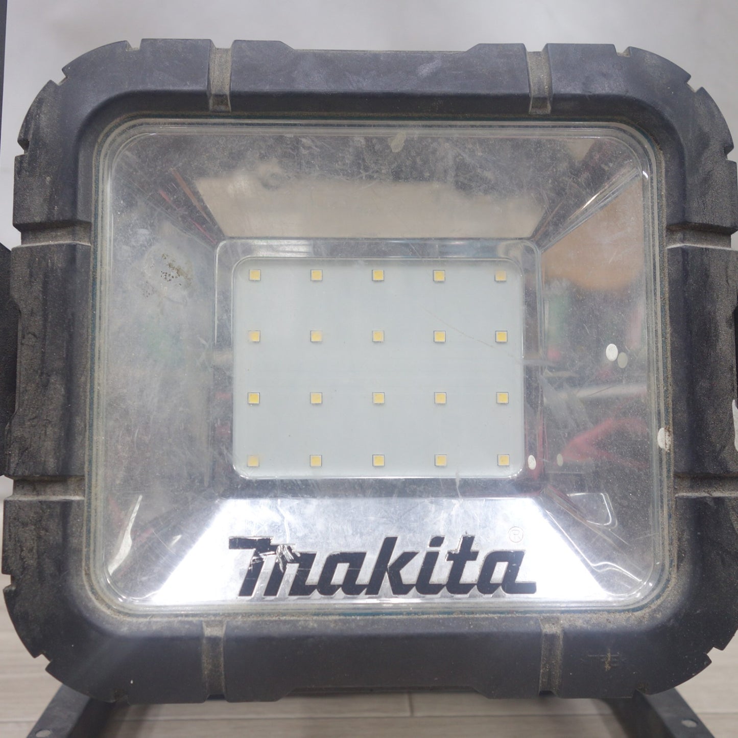 [送料無料] ◆マキタ 充電式 LED スタンド ライト ML805 作業灯 ワーク ライト ランプ 投光器 現場 照明 18V バッテリー BL1830B 100V makita◆