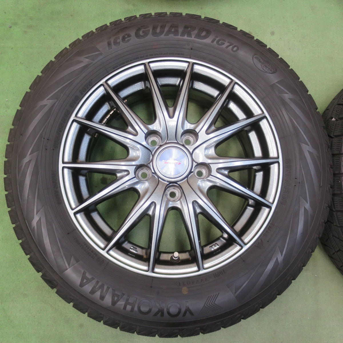バリ溝！キレイ！9分★スタッドレス 195/65R15 ヨコハマ アイスガード iG70 VELVA SPORTZ ヴェルヴァ 15インチ PCD114.3/5H★6050802イス