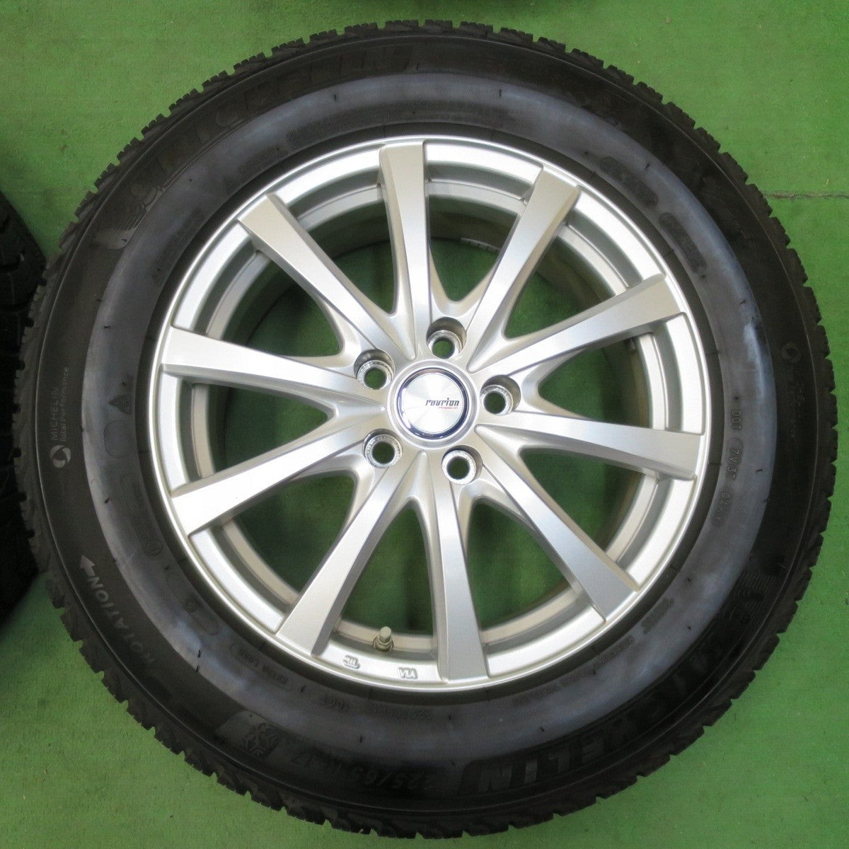 バリ溝！21年！キレイ！9分★スタッドレス 225/65R17 ミシュラン X-ICE SNOW SUV ravrion RS01 ラブリオン 17インチ PCD114.3/5H★5010301イス
