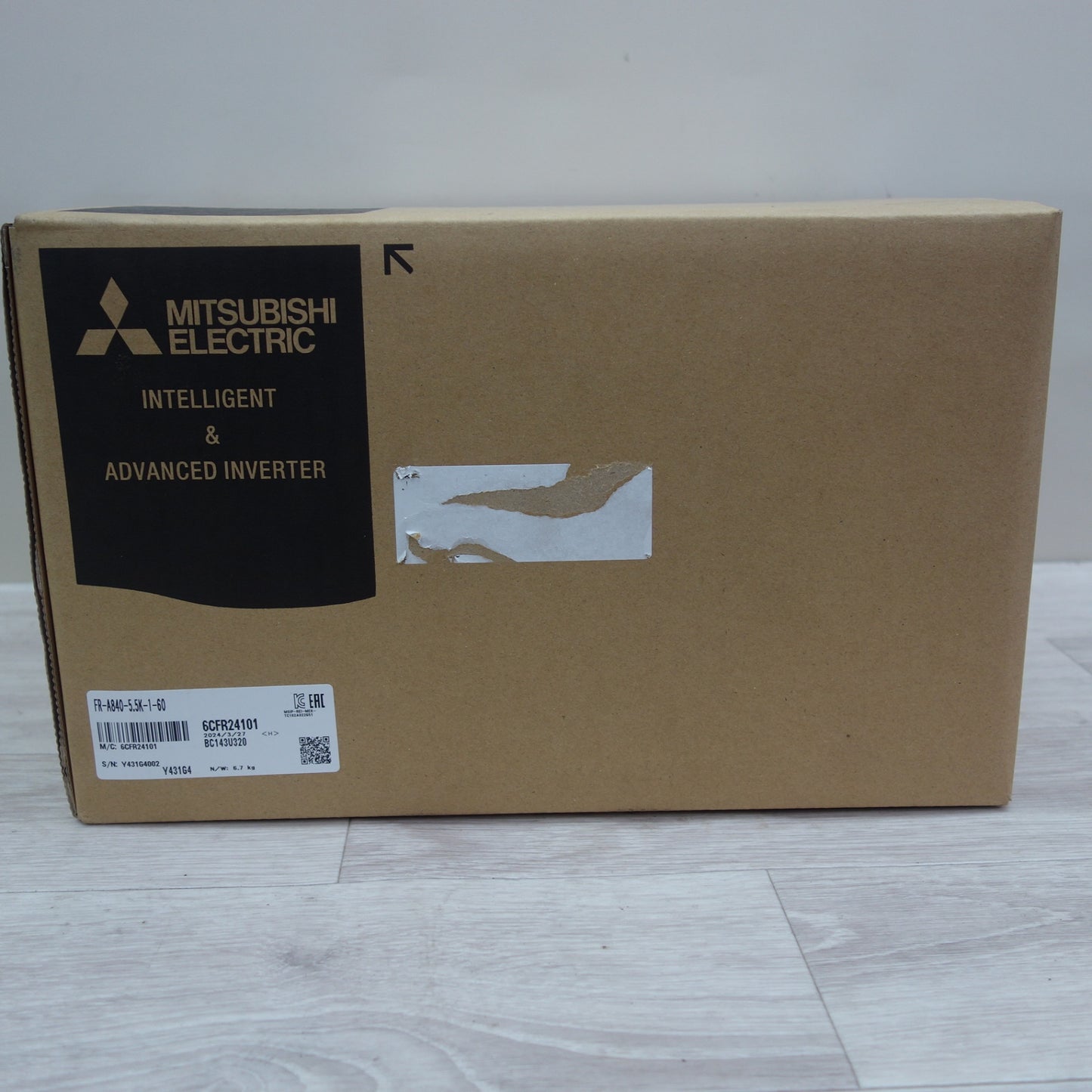 [送料無料] 未使用☆三菱 インバーター FR-A840-5.5K-1-60 高機能・高性能インバータ☆