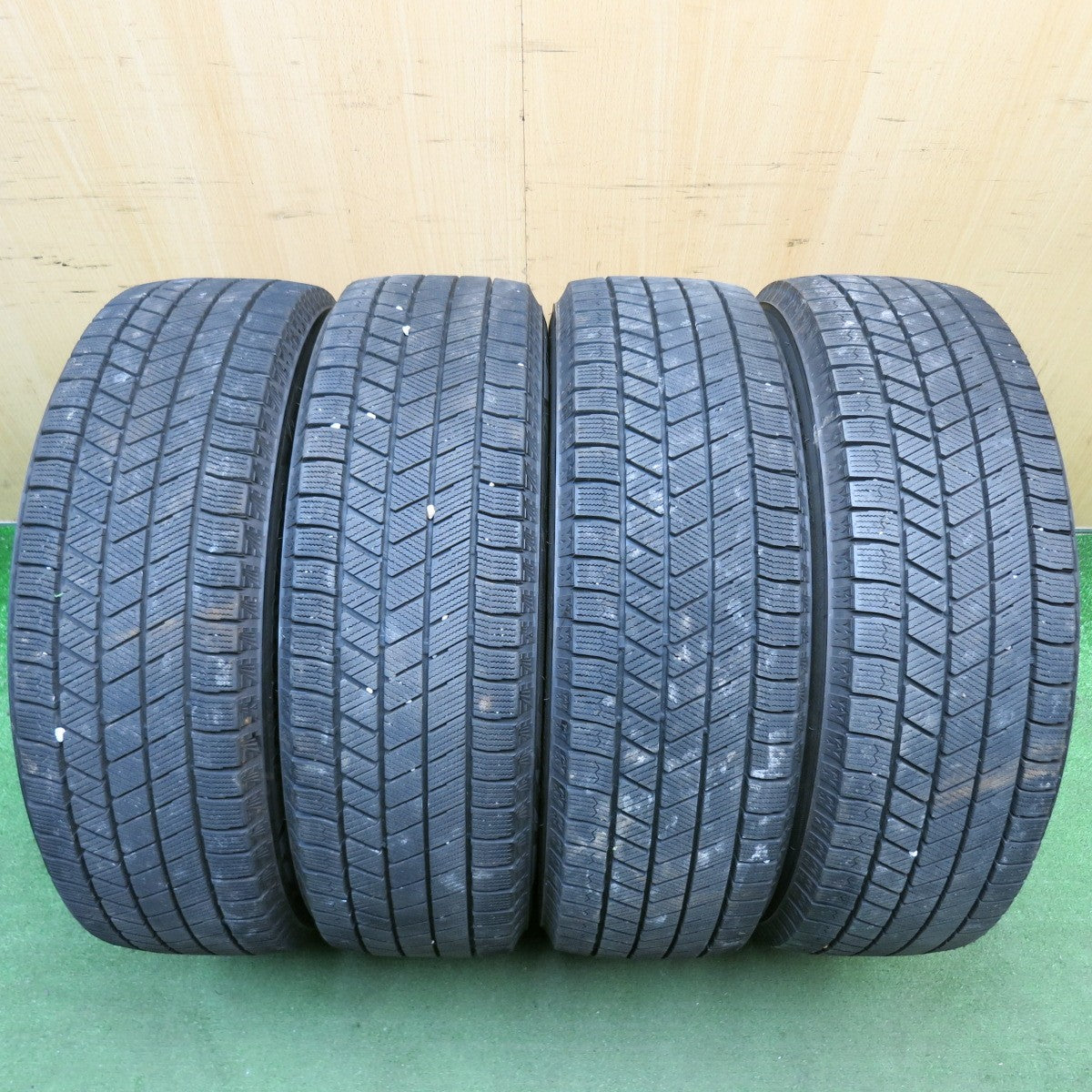 バリ溝！9.5分★トヨタ ライズ ダイハツ ロッキー 純正 195/60R17 スタッドレス ブリヂストン ブリザック VRX3 17インチ PCD100/4H★6042306HAス