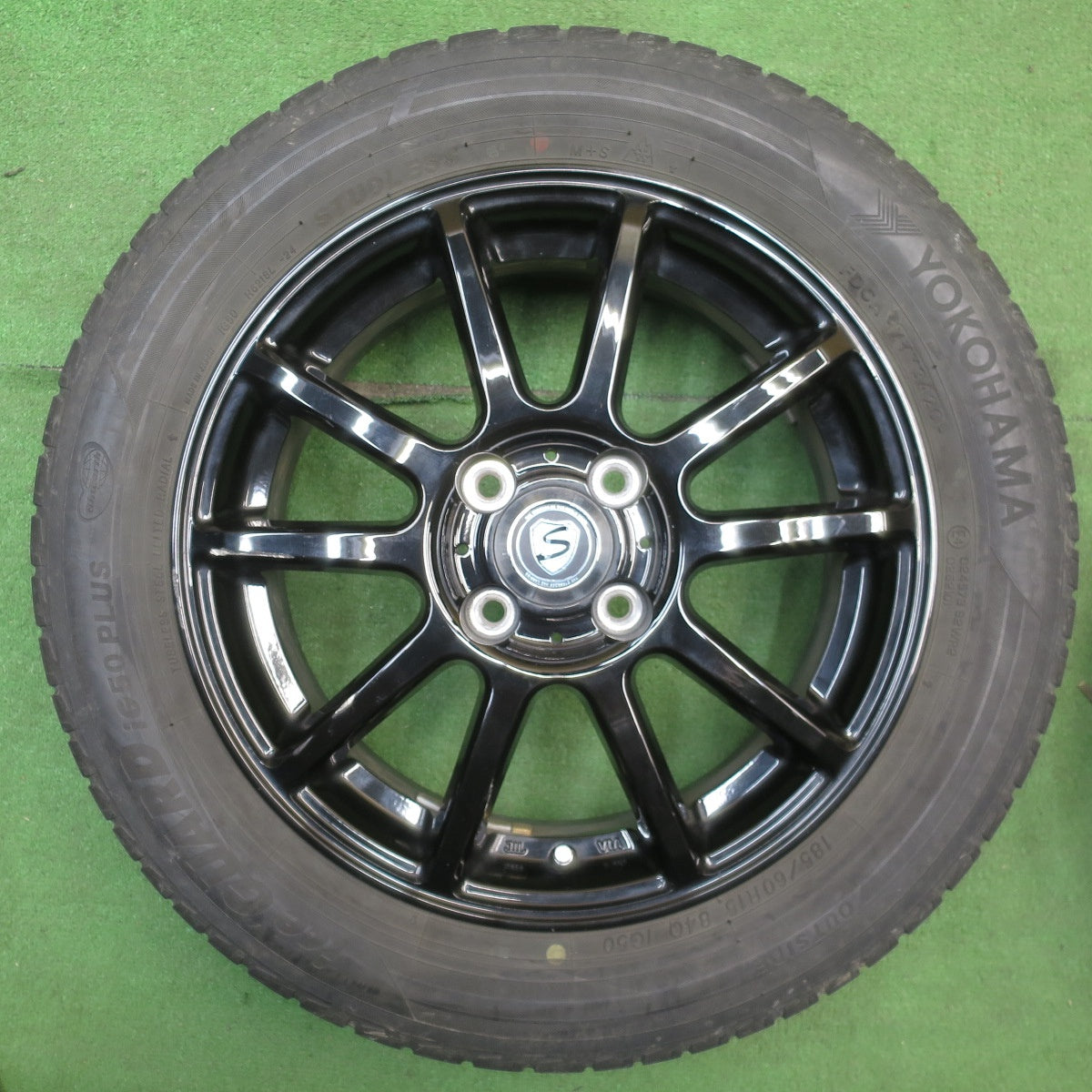 バリ溝！8.5分★スタッドレス 185/60R15 ヨコハマ アイスガード iG50 プラス STRANGER ストレンジャー 15インチ PCD100/4H★6040901NJス