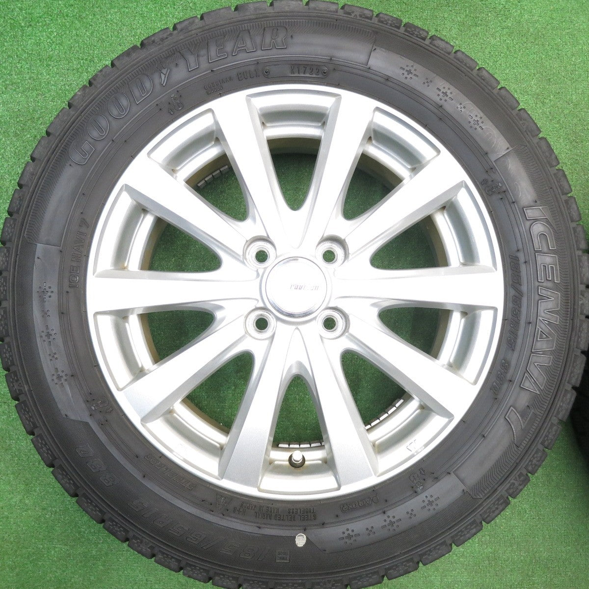 バリ溝！22年！キレイ！9分★スタッドレス 185/65R15 グッドイヤー アイスナビ7 ravrion RS01 ラブリオン 15インチ PCD100/4H★5121806HAス