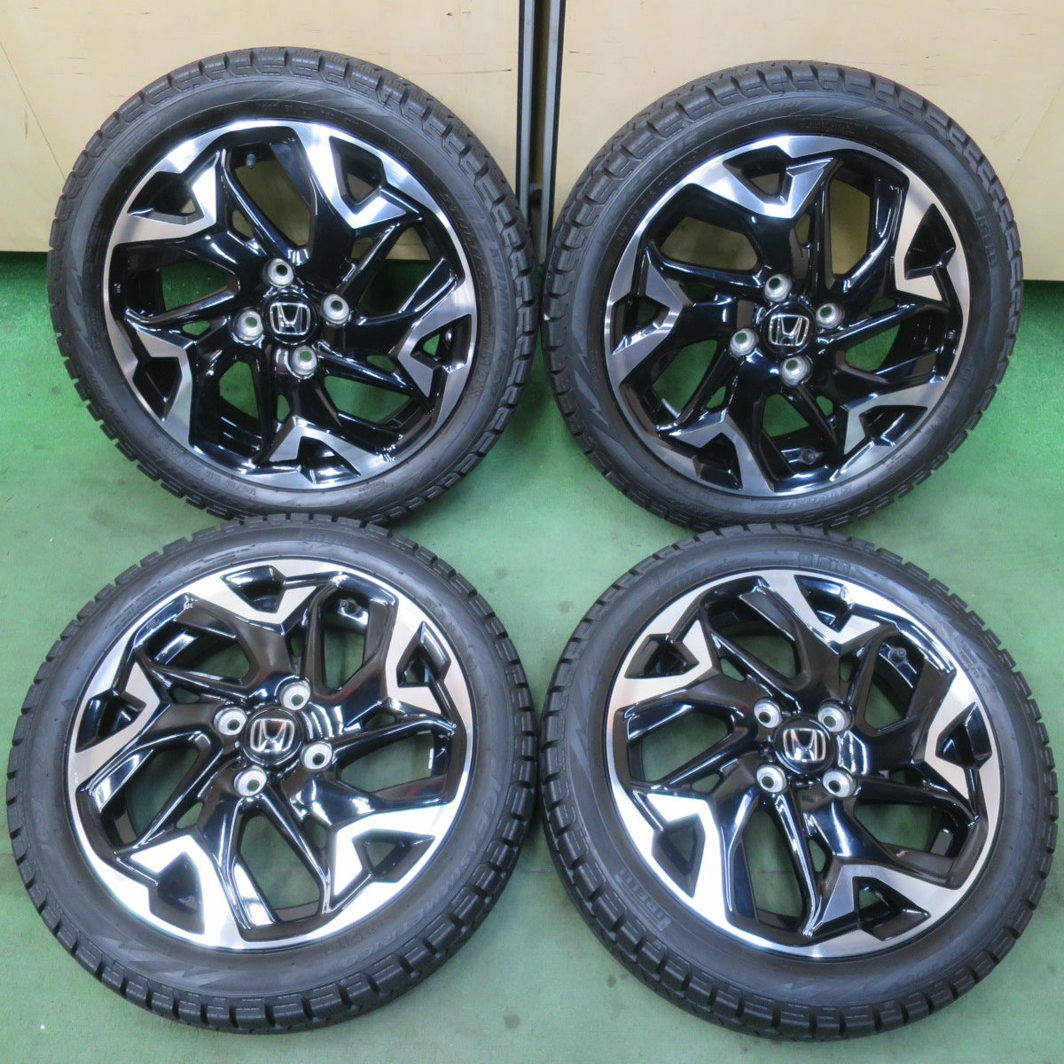 バリ溝！キレイ！8.5分★ホンダ N-BOX カスタム 純正 165/55R15 スタッドレス ピレリ アイスアシンメトリコ 15インチ PCD100/4H★6021705イス