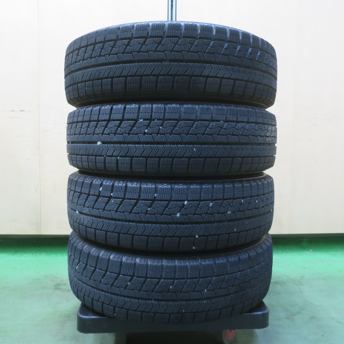 バリ溝！キレイ！8.5分★スタッドレス 155/65R14 ブリヂストン ブリザック VRX MANARAY SPORT マナレイ スポーツ 14インチ PCD100/4H★6060901イス