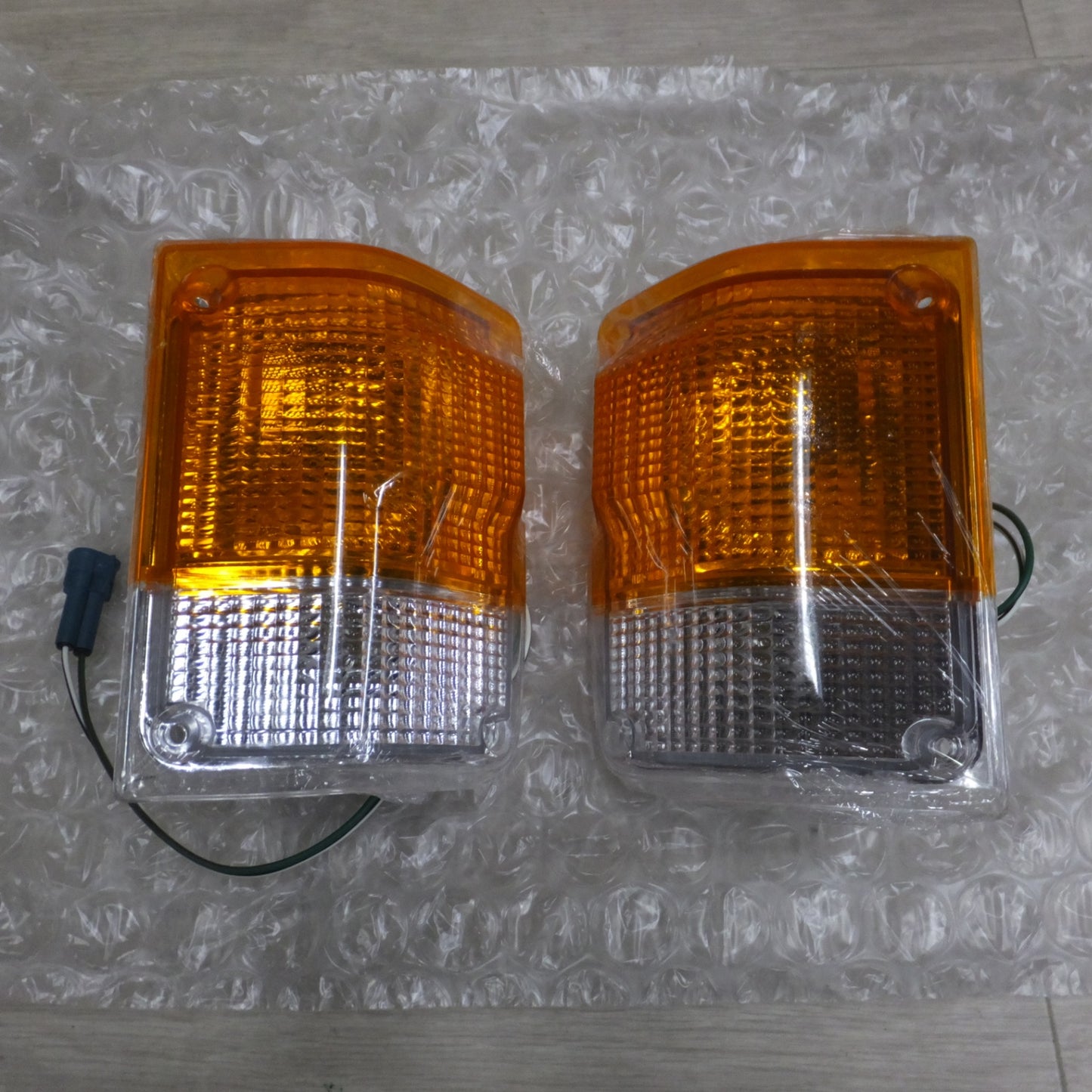 [送料無料] 未使用◆GOODSPEED VANLIFE ハイエース 4型以降 ヘッド ライト ランプ キット 角目 マットブラック 社外品◆