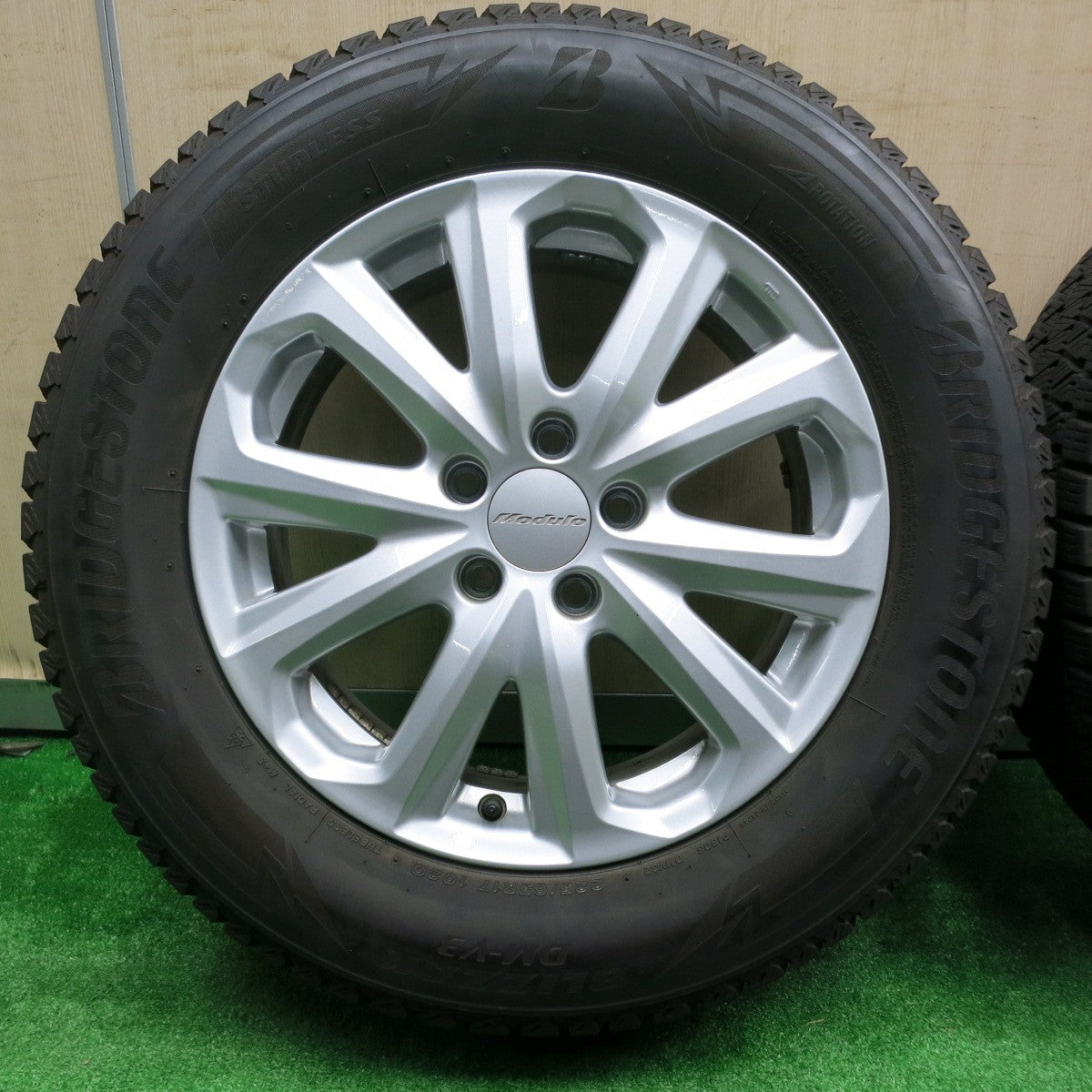 [送料無料] バリ溝！キレイ！8.5分★ホンダ CR-V 純正 Modulo 225/65R17 スタッドレス ブリヂストン ブリザック DM-V3 モデューロ CRV PCD114.3/5H★4091903NJス