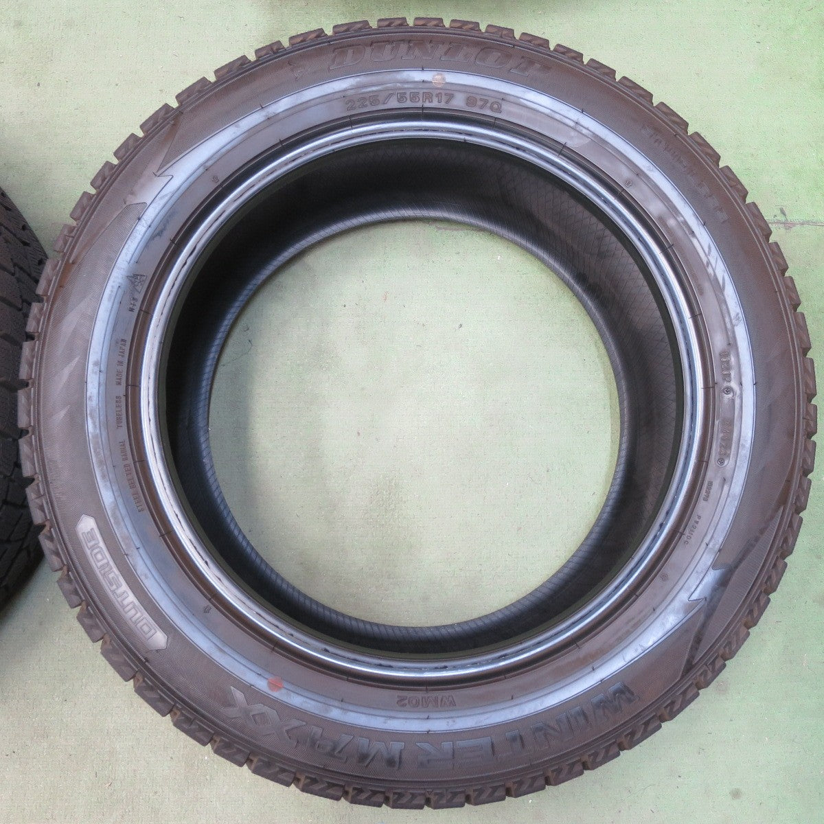 バリ溝！23年！9.5分★スタッドレス 225/55R17 ダンロップ ウインターマックス WM02 タイヤ 17インチ ヴェゼル フォレスター XV アウトバック 等★6061803イスタ