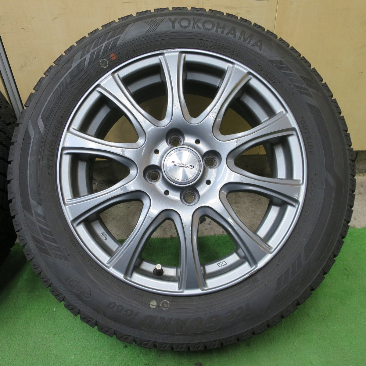 バリ溝！23年！9分◎スタッドレス 175/65R15 ヨコハマ アイスガード iG60 AMALIA アマリア 15インチ PCD100/4H◎6091402NGス