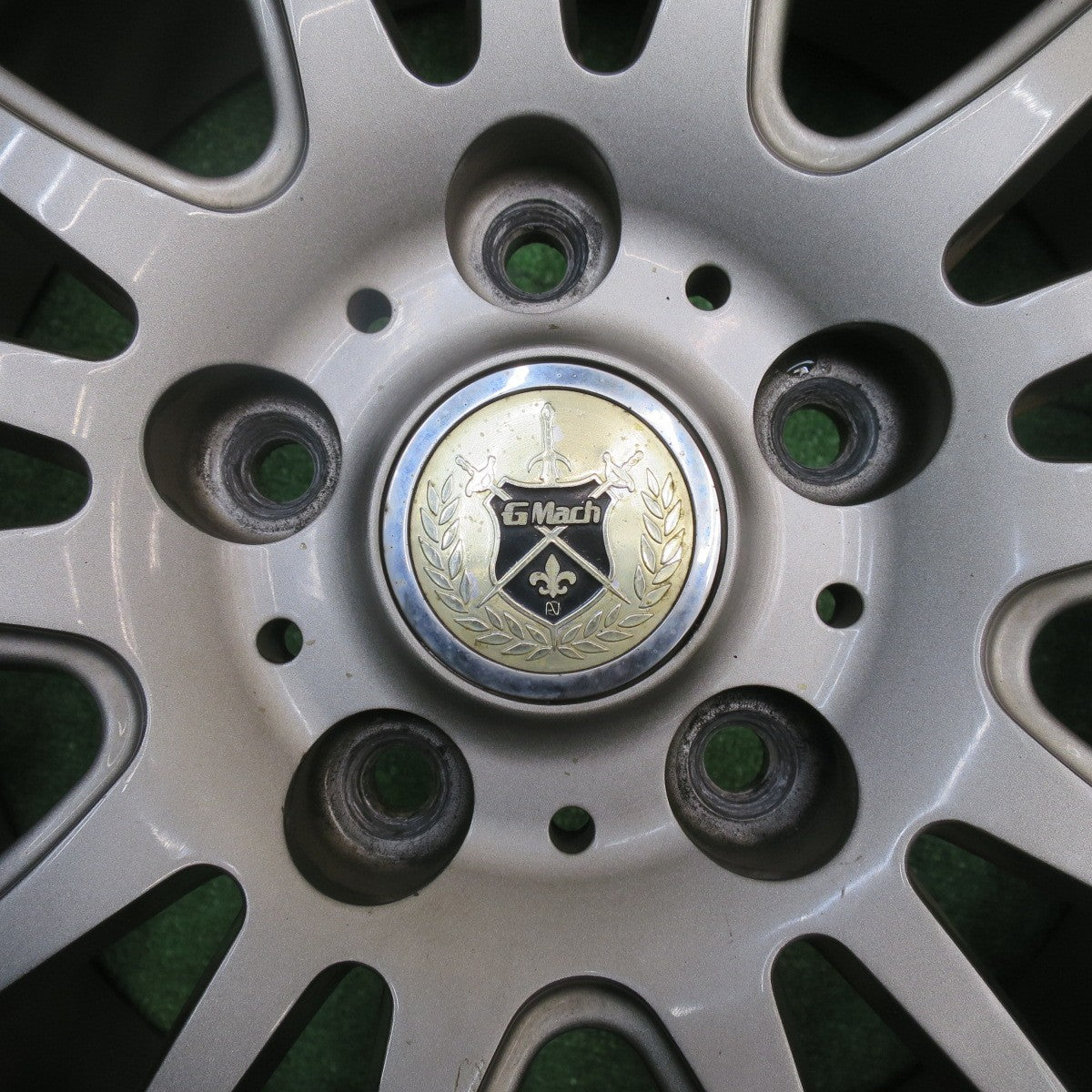 バリ溝！23年！9.5分★スタッドレス 215/50R17 ブリヂストン ブリザック VRX2 GMach 17インチ PCD114.3/5H★5111202NJス