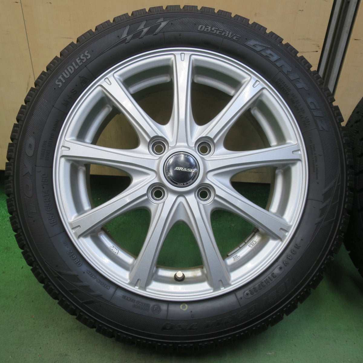 バリ溝！22年！キレイ！9分◎スタッドレス 155/65R14 トーヨー オブザーブ ガリット GIZ QRASIZ KOSEI クレイシズ コーセイ 14インチ PCD100/4H◎6092310イス