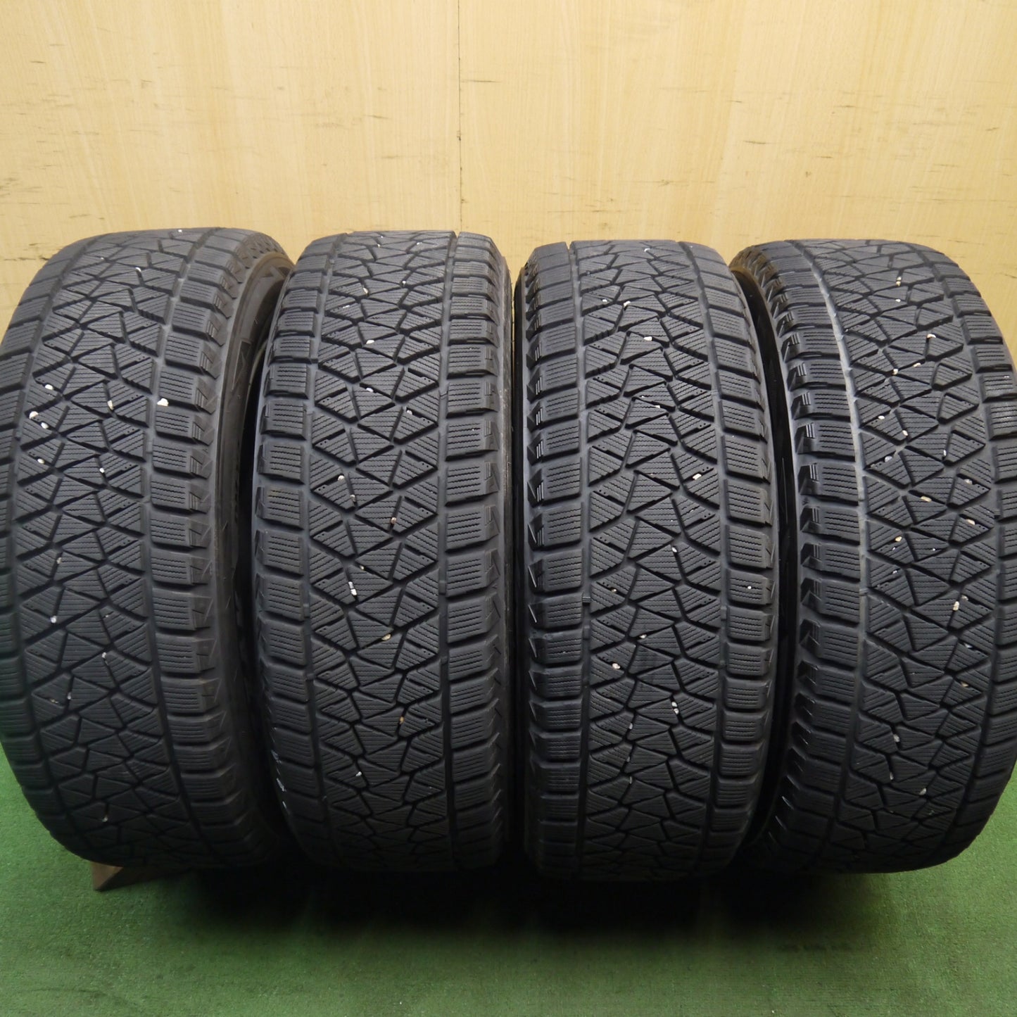 バリ溝！キレイ！9分★スバル SK フォレスター 純正 ENKEI 225/60R17 スタッドレス ブリヂストン ブリザック DM-V2 17インチ エンケイ PCD114.3/5H★5070903Hス
