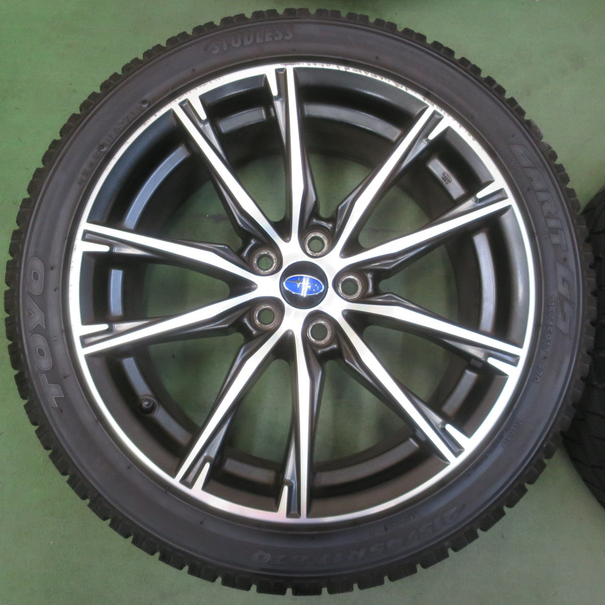バリ溝！9.5分◎スバル ZC6 BRZ トヨタ 86 純正 215/45R17 スタッドレス トーヨー ガリット G5 17インチ PCD100/5H◎6072303イス