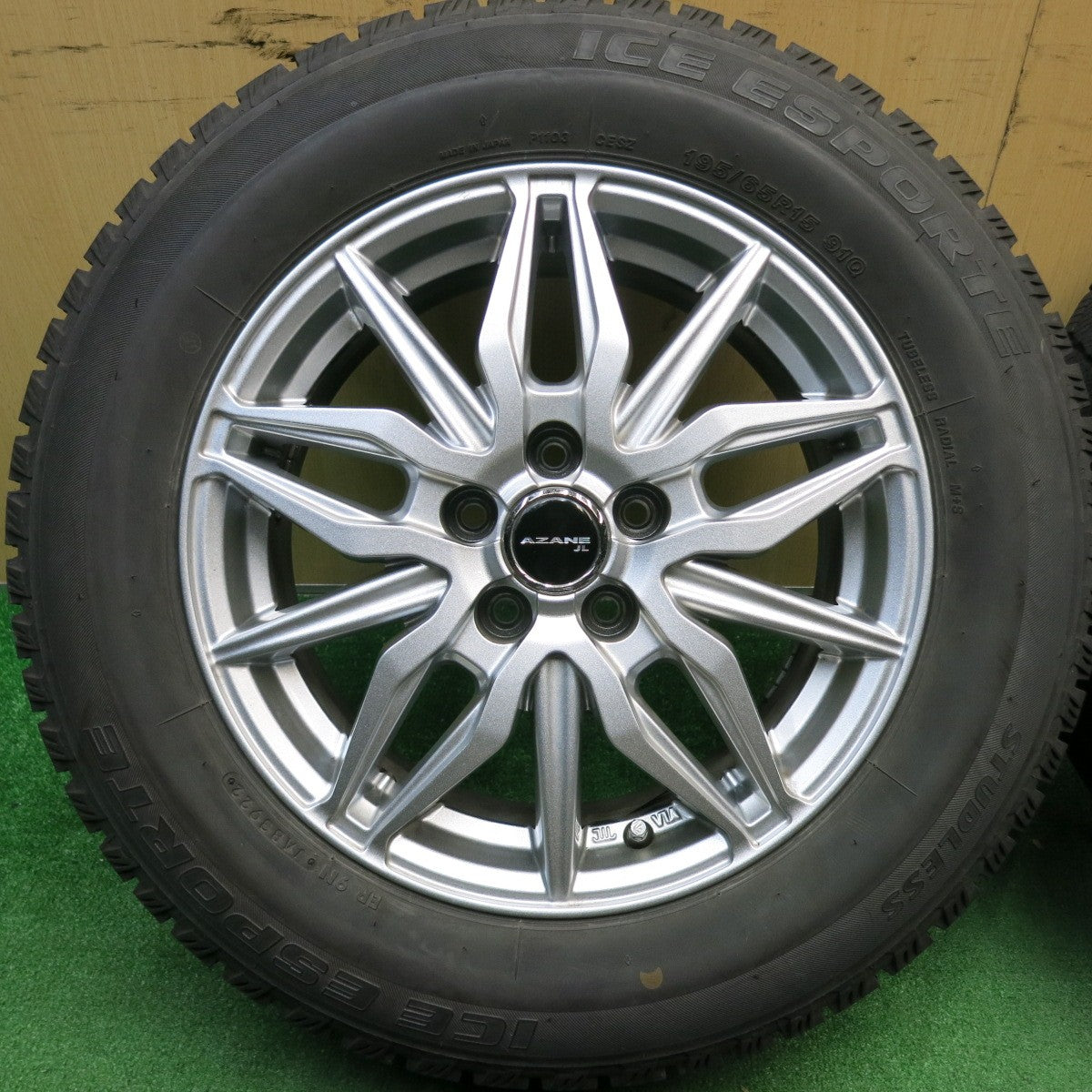 バリ溝！22年！キレイ！9分★スタッドレス 195/65R15 アイスエスポルテ AZANE JL アザーネ 15インチ PCD100/5H★5042204TNス