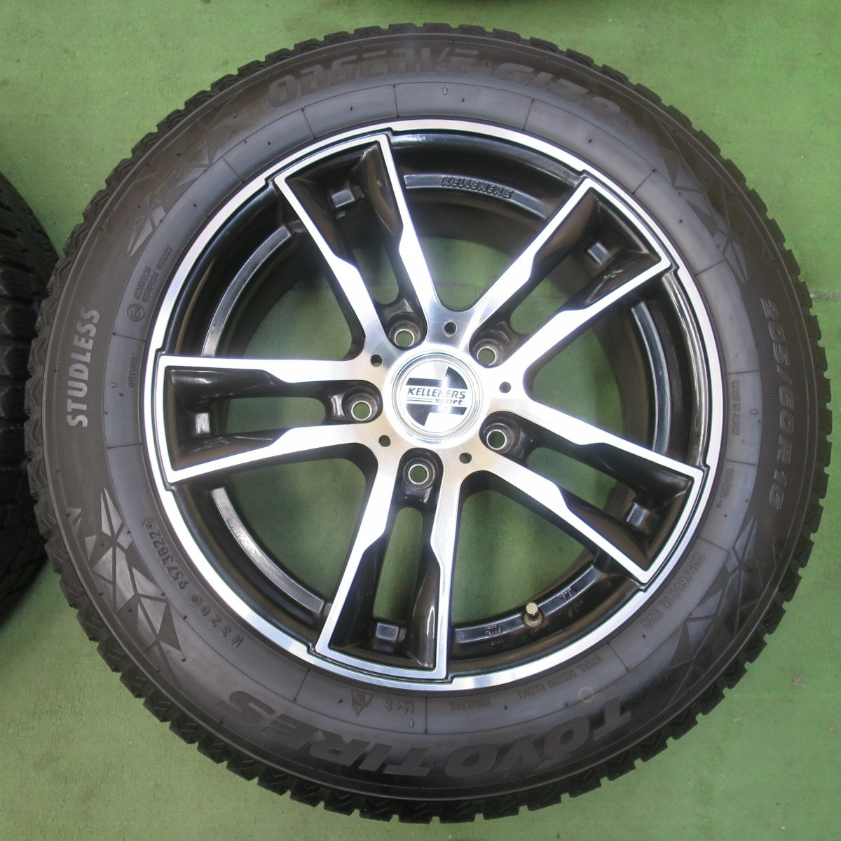 バリ溝！22年！9分★BMW 等 KELLENERS Sport 205/60R16 スタッドレス トーヨー オブザーブ GIZ2 ケレナーズ スポーツ 16インチ PCD120/5H★5122302イス