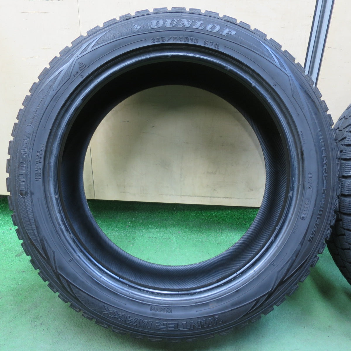 4本価格★スタッドレス 235/50R18 ダンロップ ウインターマックス WM01 タイヤ 18インチ アルファード ヴェルファイア 等★5121707イスタ