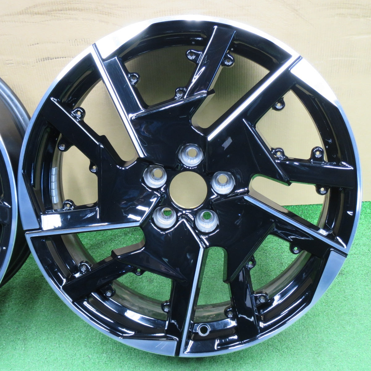 4本価格★プジョー 408 GT 純正 ホイール 19インチ 19×7J PCD108/5H★6060503NKホ