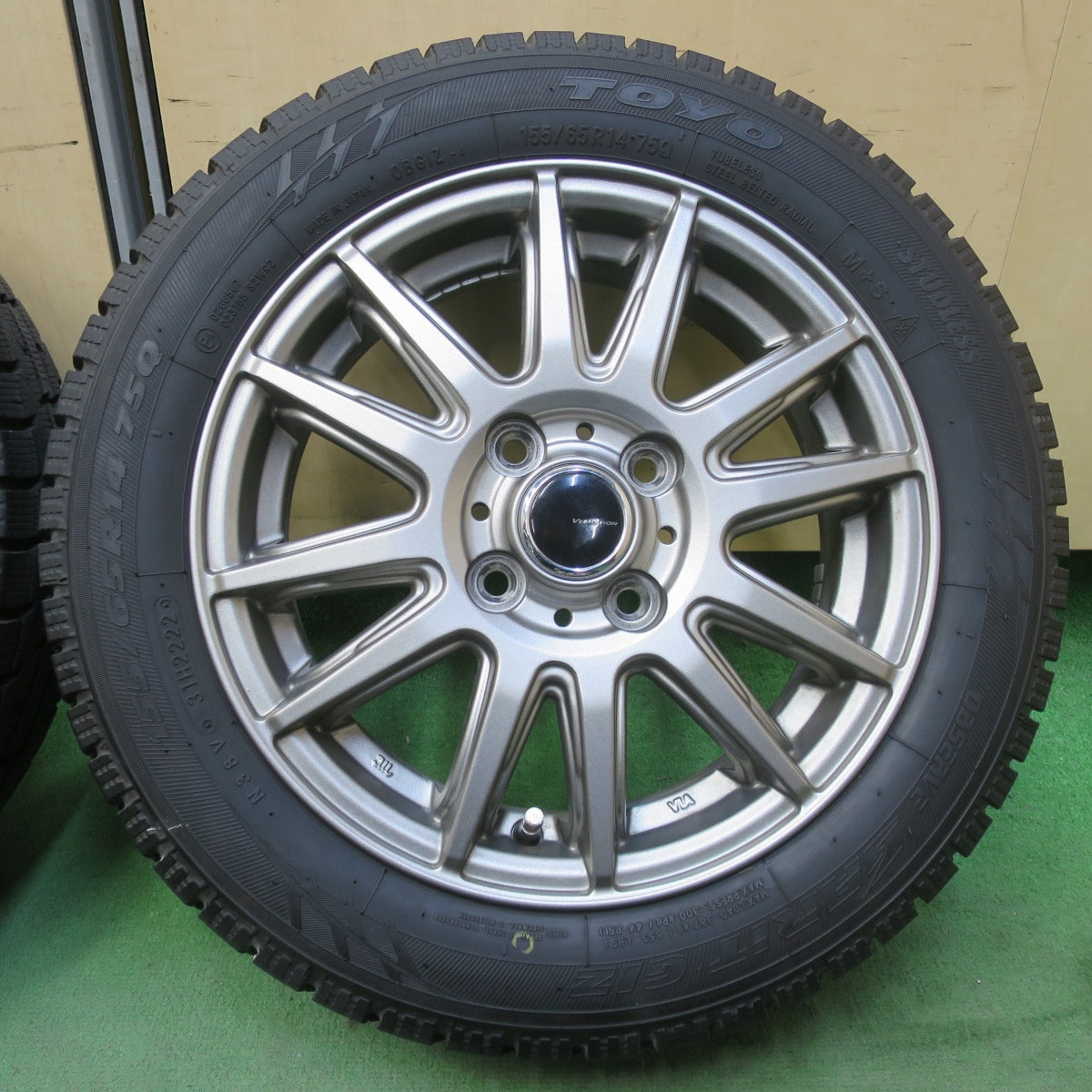 バリ溝！22年！キレイ！9分★スタッドレス 155/65R14 トーヨー ガリット GIZ VEMOTION Vエモーション 14インチ PCD100/4H★6033008イス