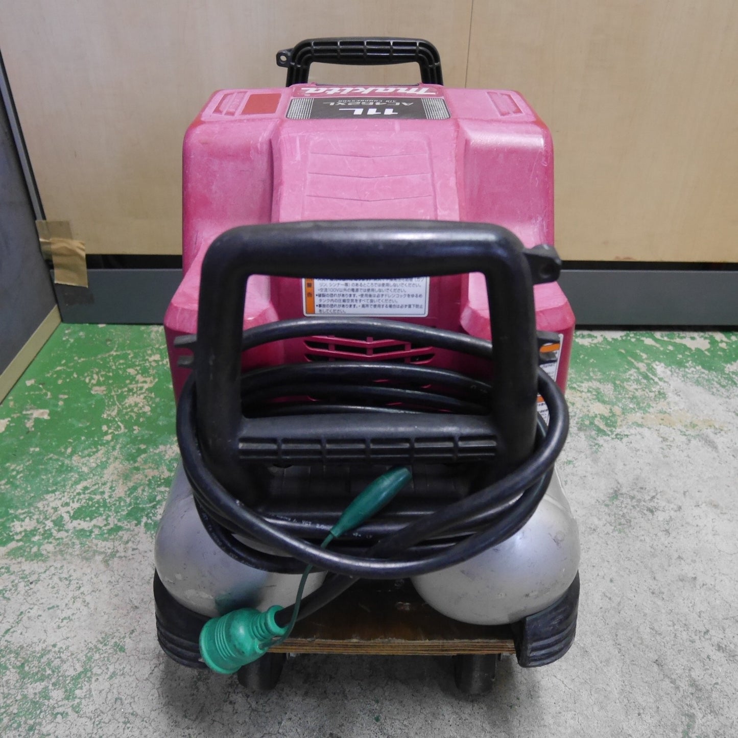 ☆マキタ エア コンプレッサー AC462XL 11L エアー ツール 工具 50-60Hz makita 100V☆