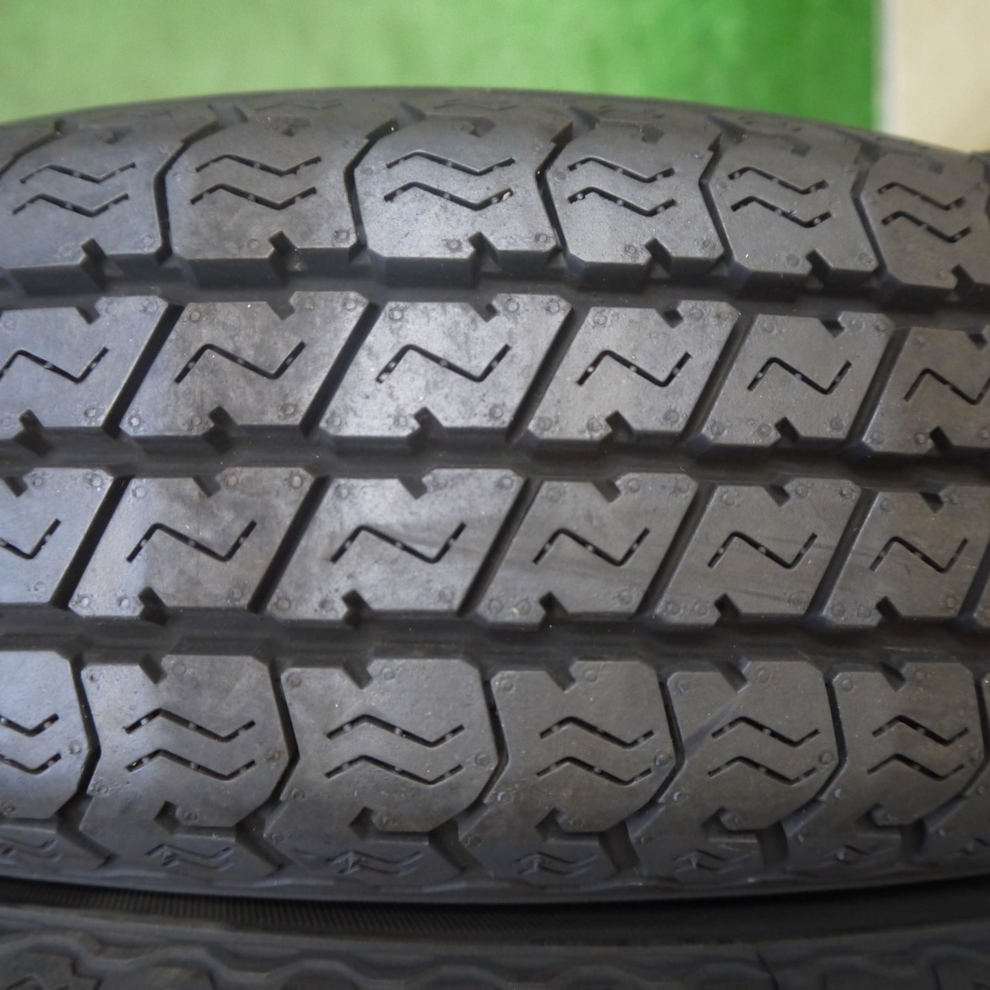 新車外し！24年★145/80R12 80/78N ヨコハマ SUPER VAN 356 タイヤ 12インチ 軽 トラック 軽 バン 等★6052605Hノタ