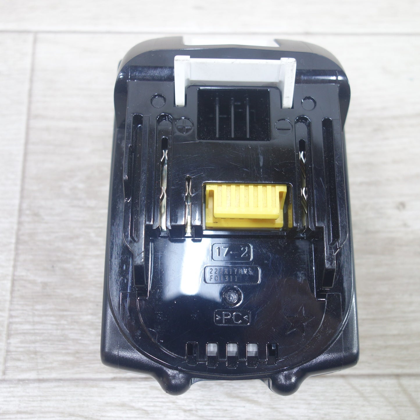 [送料無料] キレイ◆マキタ 純正 Li-on リチウム イオン バッテリー BL1820B DC 18V 2.0Ah 36Wh 電動 工具 に makita◆