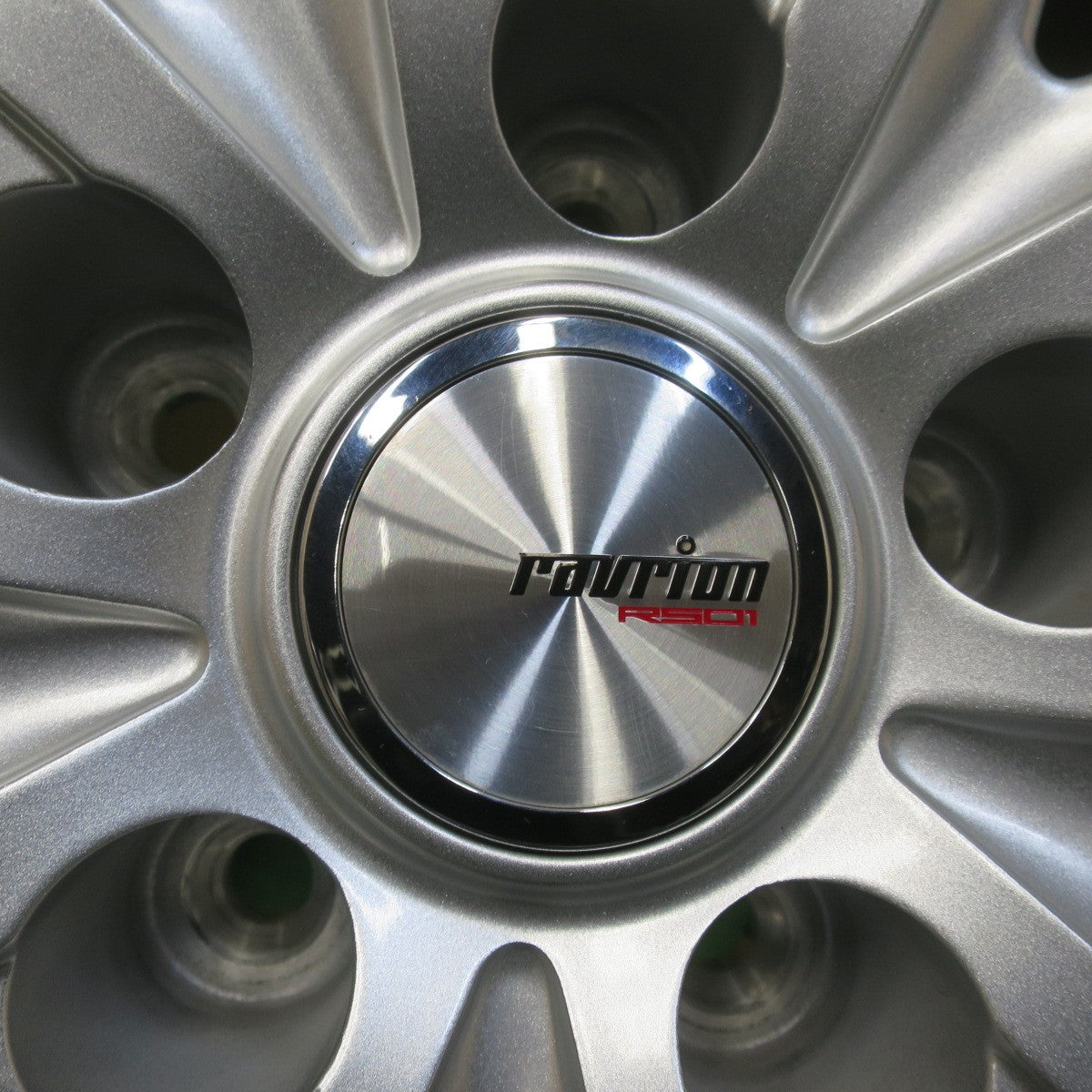 バリ溝！22年！キレイ！ほぼ10分★スタッドレス 225/60R17 グッドイヤー アイスナビ8 ravrion RS01 ラブリオン 17インチ PCD114.3/5H★5122008イス