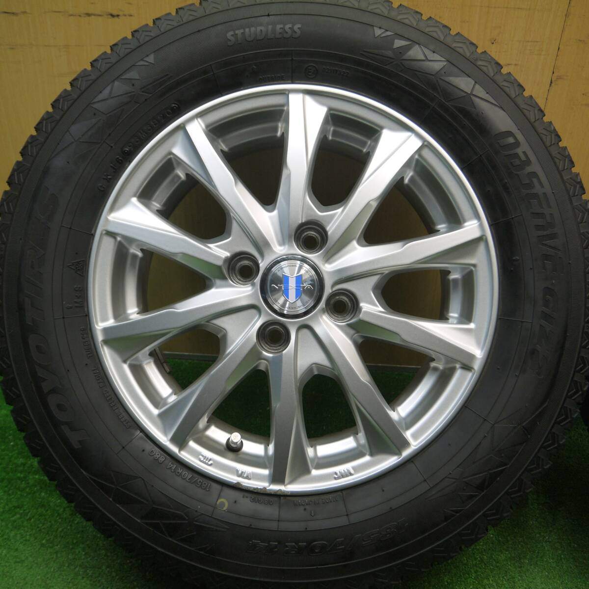 キレイ★スタッドレス 185/70R14 トーヨー オブザーブ GIZ2 NEXTA ネクスタ 14インチ PCD100/4H★4122510Hス