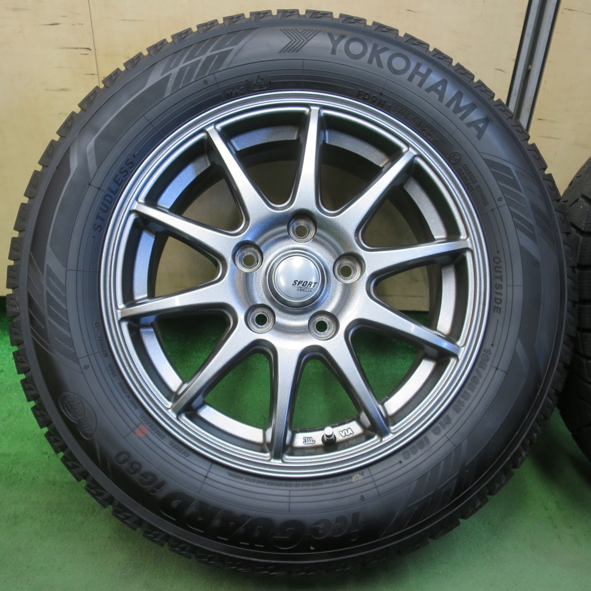 バリ溝！22年！キレイ！9分★スタッドレス 195/65R15 ヨコハマ アイスガード iG60 SPORT ABELIA スポルト アベリア 15インチ PCD114.3/5H★5111505イス